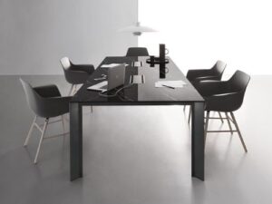 Scrivania direzionale da ufficio in stile contemporaneo con sedute di design